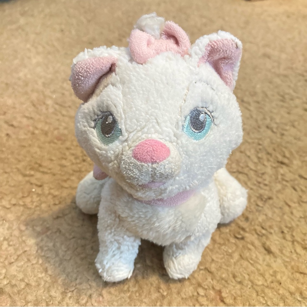 Disney Marie the aristocat plushie